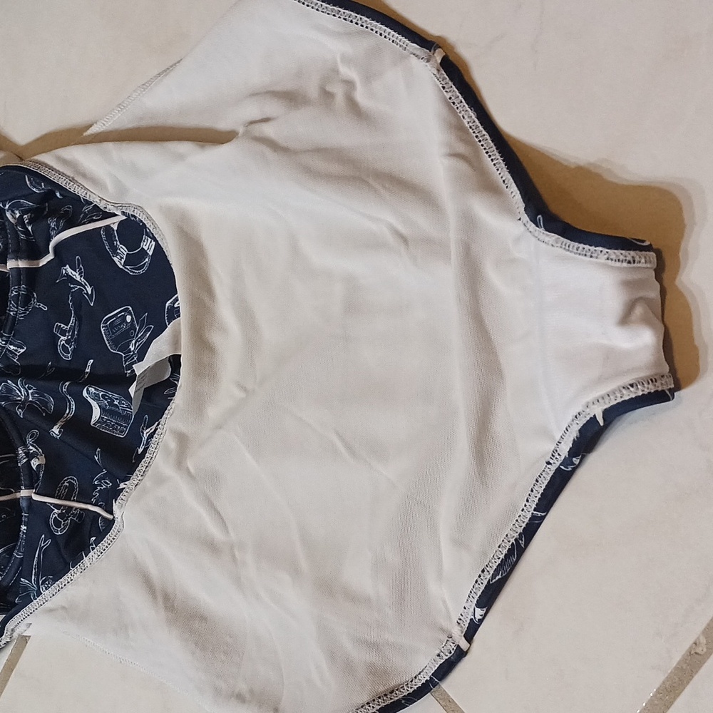 Swimsuit - Picture 9 of 10